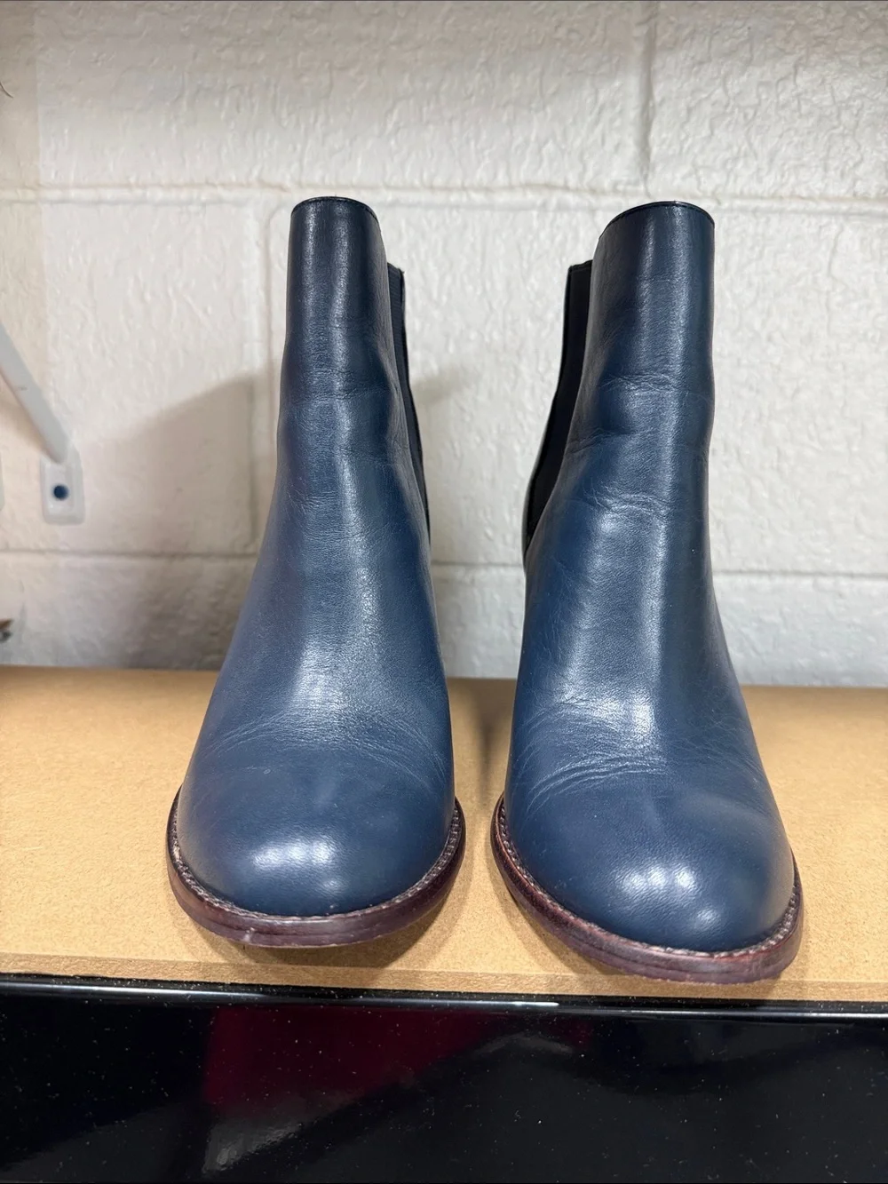 Splendid Navy Blue Leather Chukka Boots